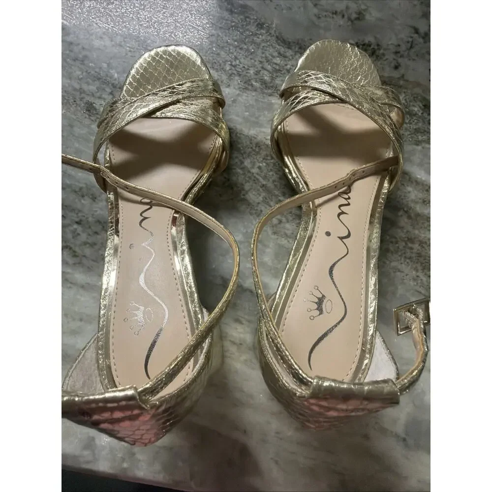 NINA WOMENS GOLD PATENT PLATFORM HEELs SIZE 7 (SRS2)